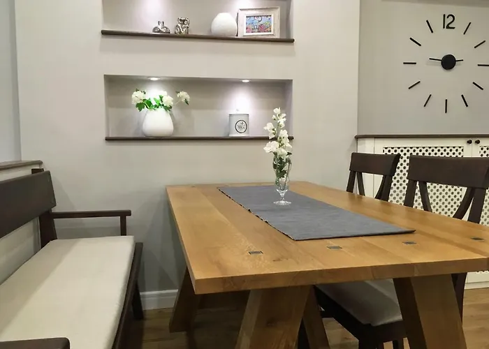 A Luxury With Patio And Bbq شقة