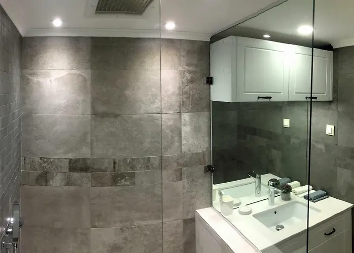 A Luxury With Patio And Bbq